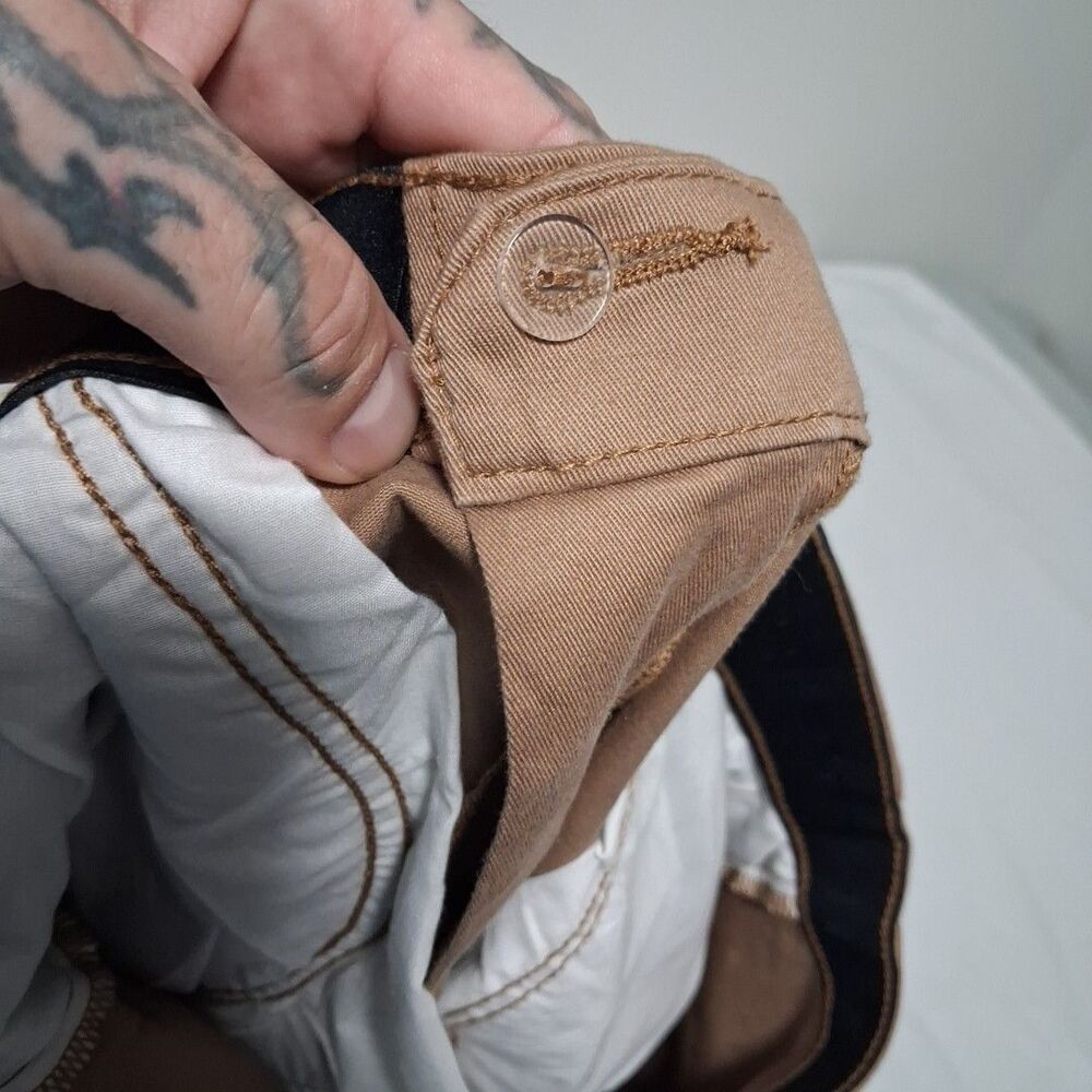 Wrangler 34/32 Relaxed Fit Mens Khaki Pants  Tan Chino Straight Regular Adult - Picture 6 of 16